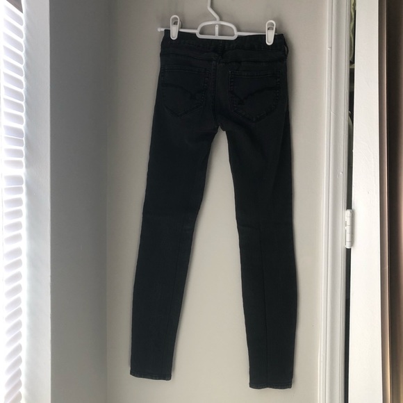 Bullhead Black Skinny Jeans - Picture 2 of 4